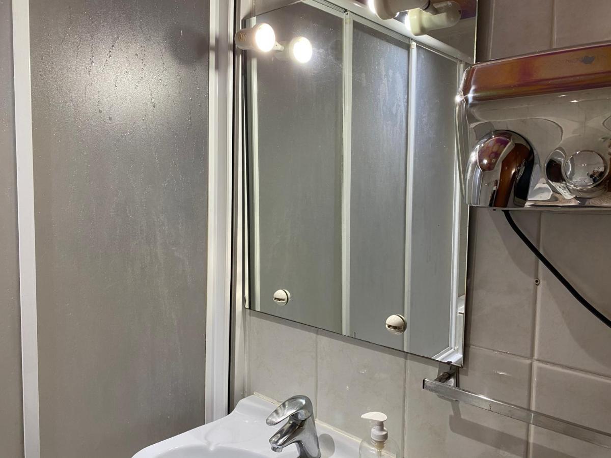 Hostal Galicia Cardedeu Esterno foto