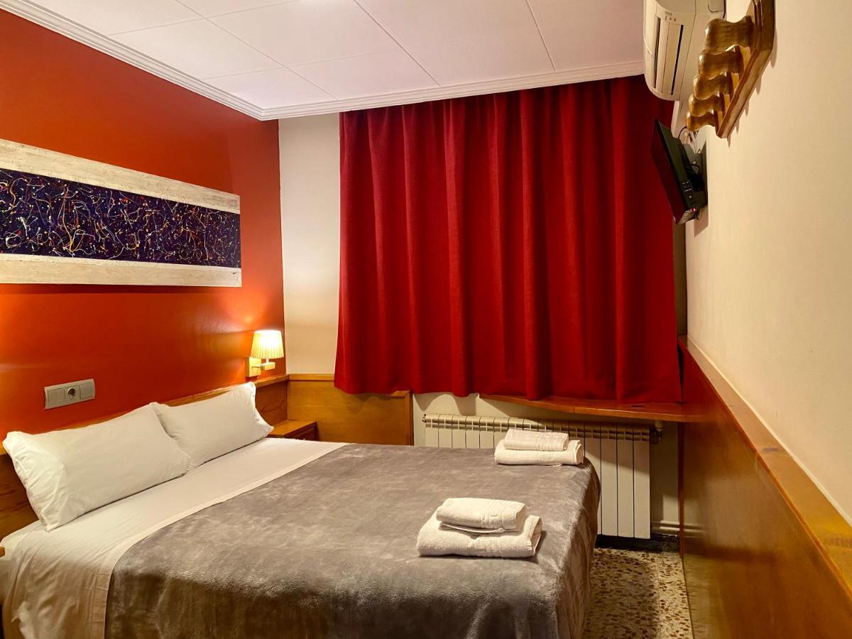 Hostal Galicia Cardedeu Esterno foto