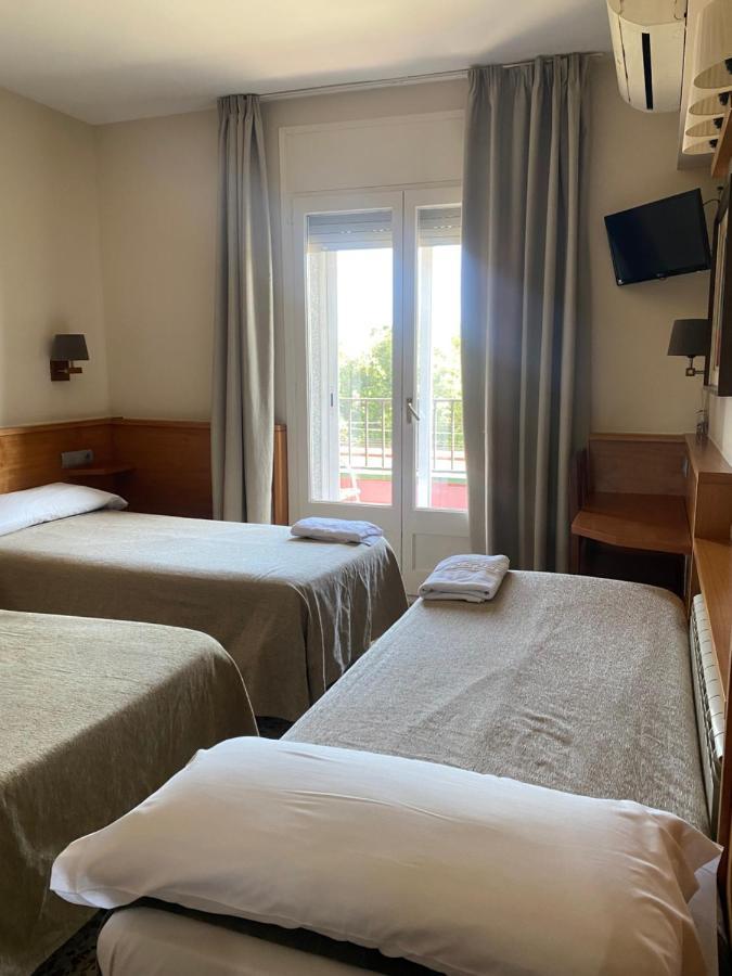 Hostal Galicia Cardedeu Esterno foto