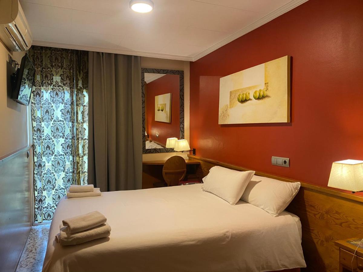 Hostal Galicia Cardedeu Esterno foto